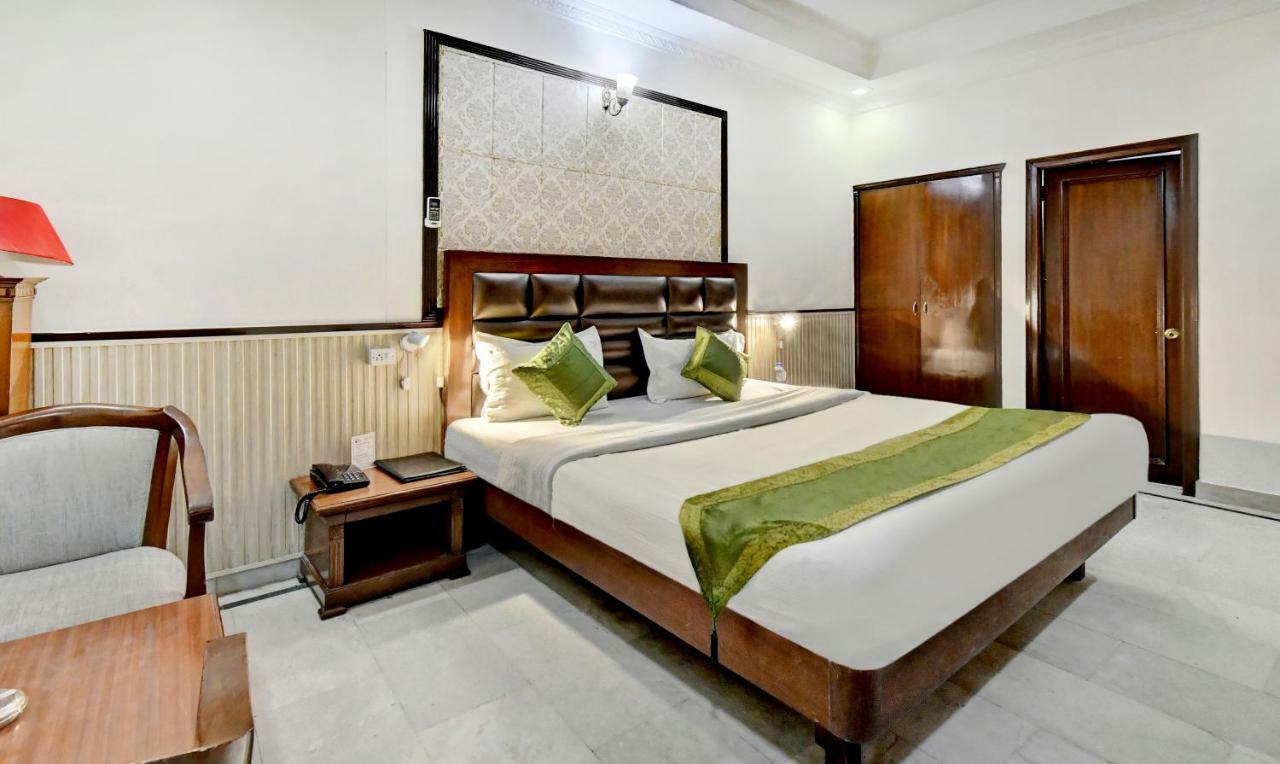 Treebo Trend Corporate Inn Chandigarh Bagian luar foto