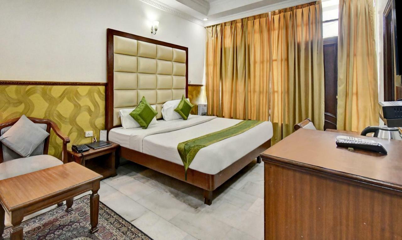 Treebo Trend Corporate Inn Chandigarh Bagian luar foto