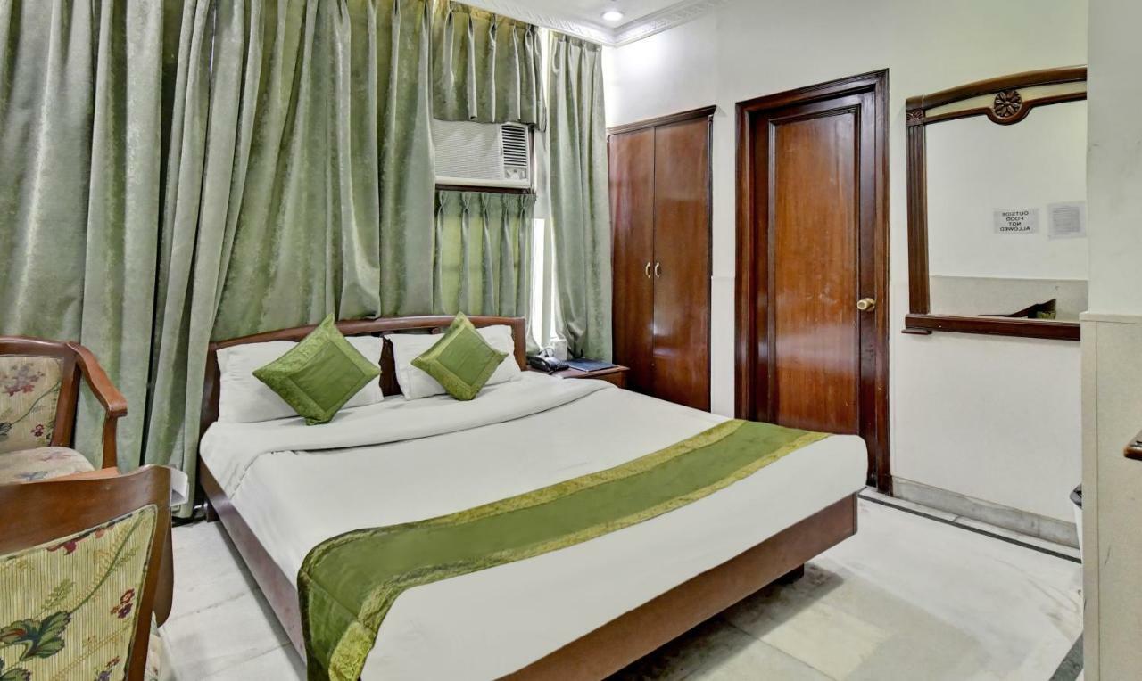Treebo Trend Corporate Inn Chandigarh Bagian luar foto
