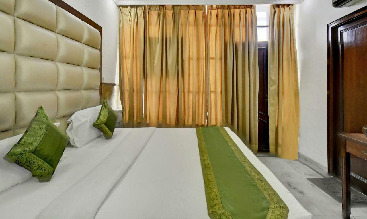 Treebo Trend Corporate Inn Chandigarh Bagian luar foto